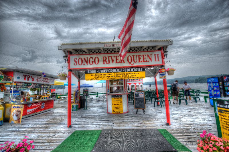 20100805_135816 Nikon D3 tone.jpg - Songo Queen dock, Naples